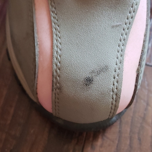 New snow boots never worn - Picture 4 of 4